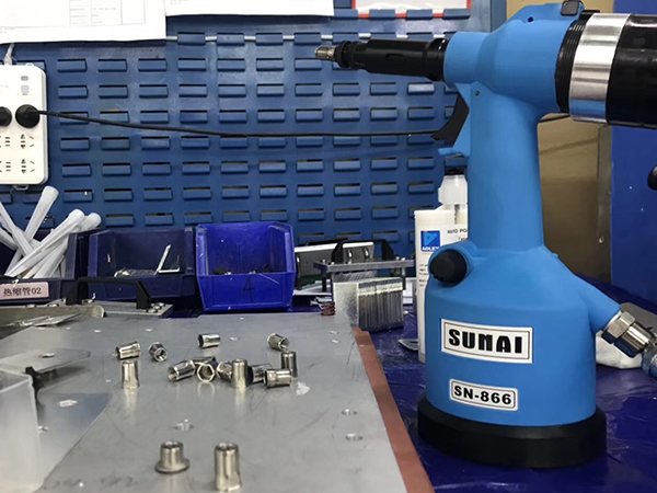 鉚螺母槍的特點有哪些？