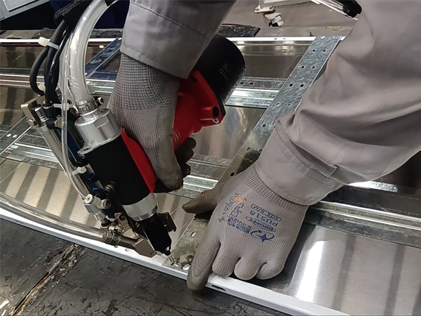 喜報！現代電梯和嘉佑佳速耐鉚接達成合作